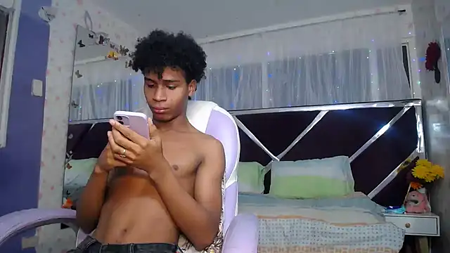Santy bigcock 01 online show from March 30, 2026, 1:56 pm