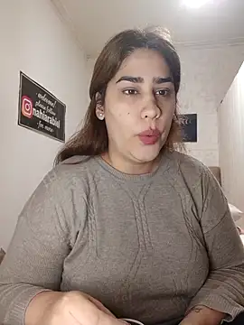 nahiarabiel33 online show from June 16, 2026, 7:16 pm