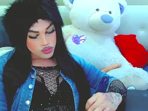 Snapshot of NharaBigCock chatting on February 15, 2026, 9:44 pm NharaBigCock online show from February 15, 2026, 9:44 pm