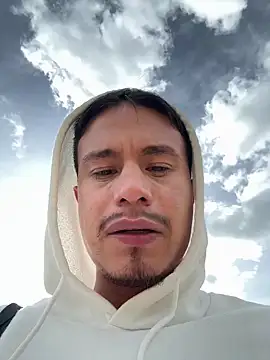 RaySullivan online show from December 2, 2025, 8:04 pm