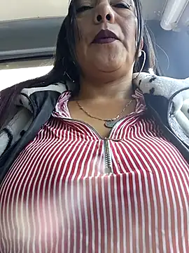 misshot 02 online show from December 5, 2025, 5:42 pm