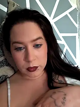 Snapshot of zara_night01 chatting on November 5, 2025, 10:04 am zara night01 online show from November 5, 2025, 10:04 am