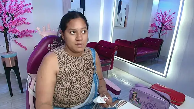 Alondra gomexxx online show from December 2, 2025, 3:34 am