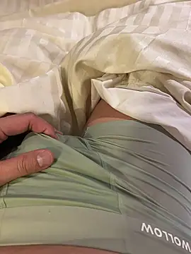 Snapshot of DX-tarotaron chatting on April 3, 2026, 4:49 pm DX-tarotaron online show from April 3, 2026, 4:49 pm