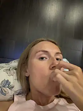 olliebells online show from June 7, 2026, 6:55 pm