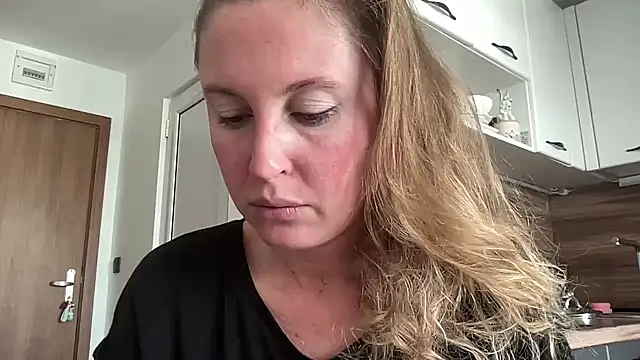 Ameli8 online show from November 13, 2025, 12:37 pm