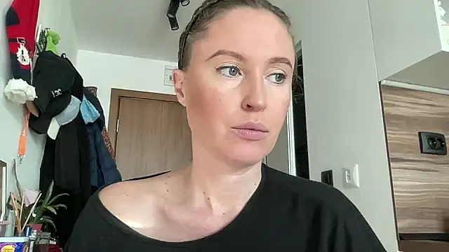 Ameli8 online show from December 15, 2025, 8:18 am