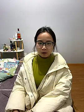 Hmm 0303 online show from November 18, 2025, 2:43 pm