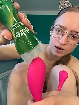 EveLunny online show from June 17, 2026, 7:11 am