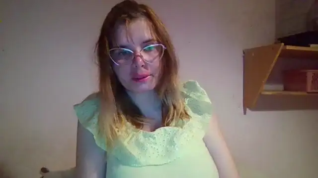 HornyElena online show from November 13, 2025, 7:13 pm