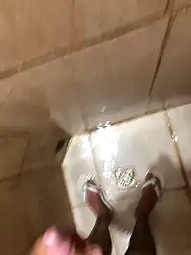 Snapshot of Luan1267 chatting on November 20, 2025, 5:01 pm Luan1267 online show from November 20, 2025, 5:01 pm