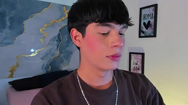 Isaac Kurtt online show from January 7, 2026, 7:49 pm