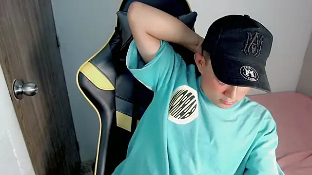 Tatann 18 online show from November 12, 2025, 6:30 pm