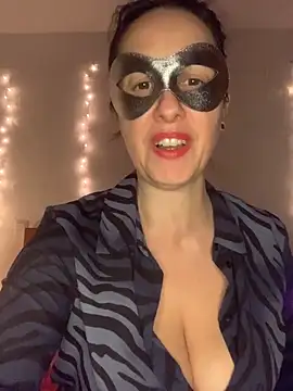 massagistahotbrunette online show from March 23, 2026, 9:52 pm