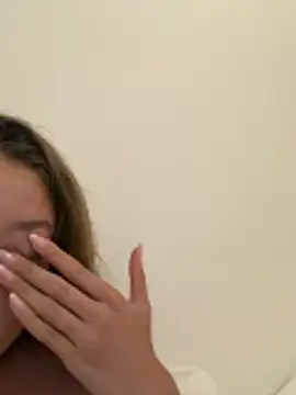 lounaaxangel online show from March 1, 2026, 7:27 pm