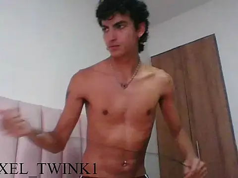 axel love13 online show from November 12, 2025, 9:14 pm