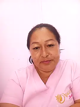 keilaJhonsom1 online show from November 11, 2025, 5:35 pm