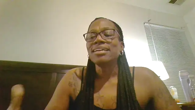 Snapshot of SweetParadise00 chatting on November 6, 2025, 3:18 am SweetParadise00 online show from November 6, 2025, 3:18 am