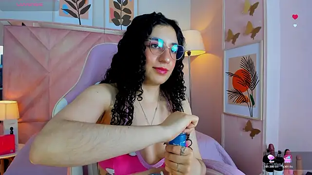 DemiJones  online show from March 27, 2026, 8:59 am