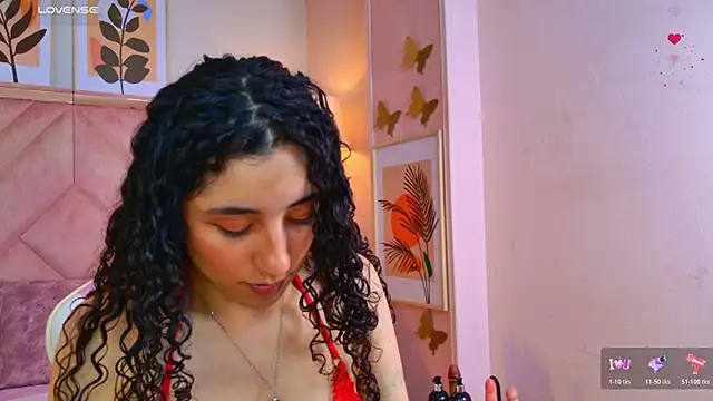 DemiJones  online show from May 29, 2026, 4:21 am