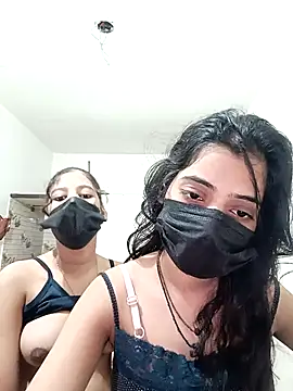 Snapshot of Hot_komall chatting on February 3, 2026, 4:10 am Hot komall online show from February 3, 2026, 4:10 am