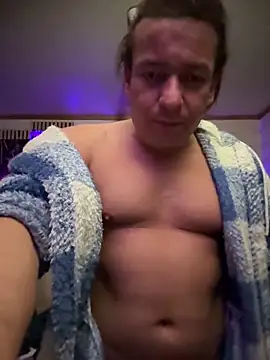 miguel910921 online show from February 10, 2026, 11:20 pm