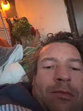 miguel910921 online show from February 17, 2026, 7:38 am