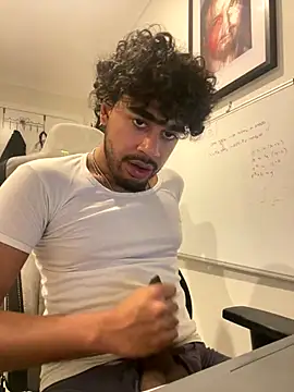 jayluvsu69 online show from November 6, 2025, 8:37 am