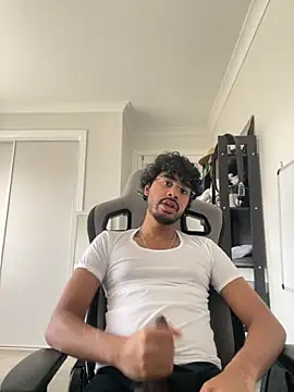 jayluvsu69 online show from November 7, 2025, 2:00 am