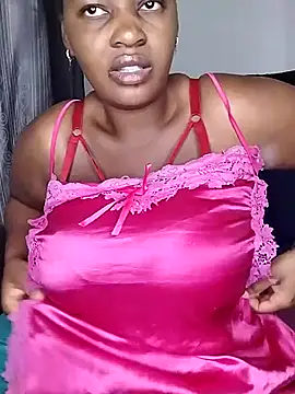 Snapshot of Miss-Berries chatting on May 25, 2026, 1:28 pm Miss-Berries online show from May 25, 2026, 1:28 pm