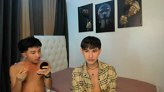 Snapshot of Urloverhardcock chatting on November 8, 2025, 5:12 pm Urloverhardcock online show from November 8, 2025, 5:12 pm