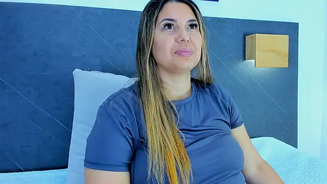 Andhrea Vale online show from March 3, 2026, 11:49 am