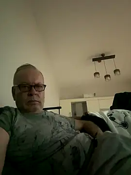 Snapshot of alexumke chatting on November 6, 2025, 8:43 pm alexumke online show from November 6, 2025, 8:43 pm