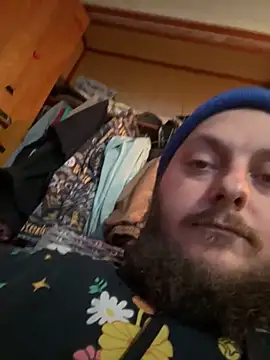 Snapshot of Peteyp98 chatting on November 11, 2025, 5:46 pm Peteyp98 online show from November 11, 2025, 5:46 pm