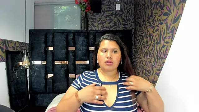 Nina  Sky online show from November 11, 2025, 12:16 pm