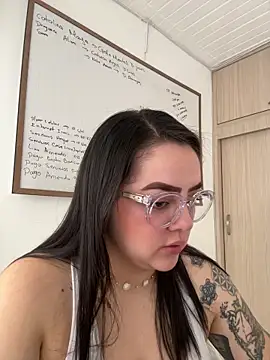 cleo wale  online show from November 28, 2025, 1:47 pm