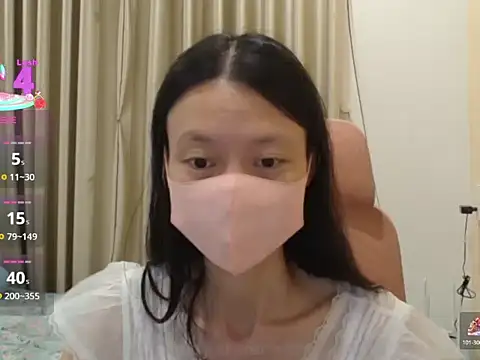 Lil-Cherries online show from December 21, 2025, 5:31 pm