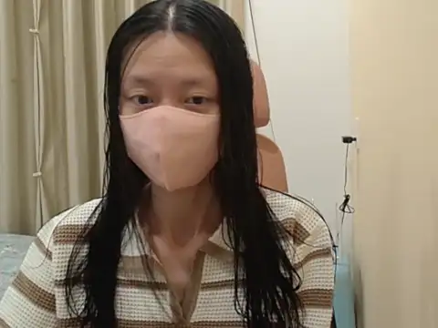 Lil-Cherries online show from January 8, 2026, 3:25 pm