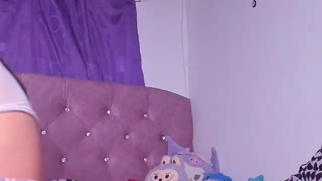 amy  a online show from November 13, 2025, 5:39 am