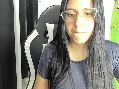 queen findom1 online show from November 13, 2025, 9:25 pm