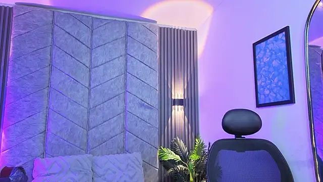 AuroraLanee  online show from November 30, 2025, 7:40 pm