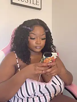 Fxncymuse online show from March 28, 2026, 1:54 pm