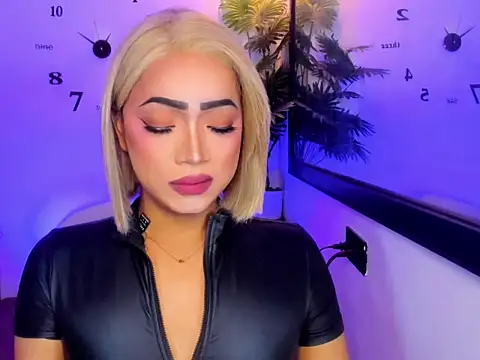 GwennGoddess online show from March 27, 2026, 4:51 am