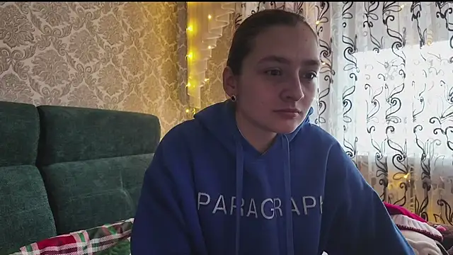 Snapshot of SweetLiaison chatting on December 23, 2025, 6:33 am SweetLiaison online show from December 23, 2025, 6:33 am