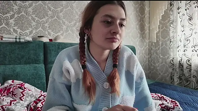 SweetLiaison online show from March 9, 2026, 5:00 am