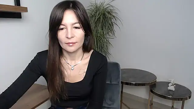 Veronichkaaa online show from December 16, 2025, 7:46 am