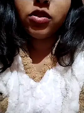Sexy Divya   online show from December 19, 2025, 5:53 pm