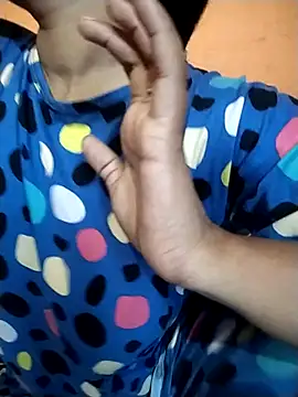 Sexy Divya   online show from April 7, 2026, 12:55 am