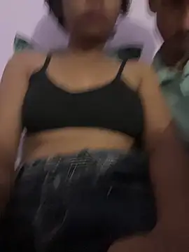 Snapshot of horny_sanya_cpl chatting on November 8, 2025, 10:04 am horny sanya cpl online show from November 8, 2025, 10:04 am