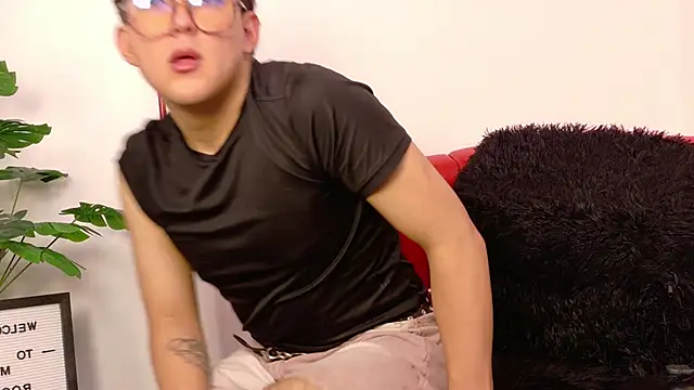 Valentin X online show from November 13, 2025, 3:38 am